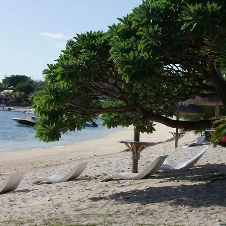 So Beach Villa In Situ Roches Noires Room photo