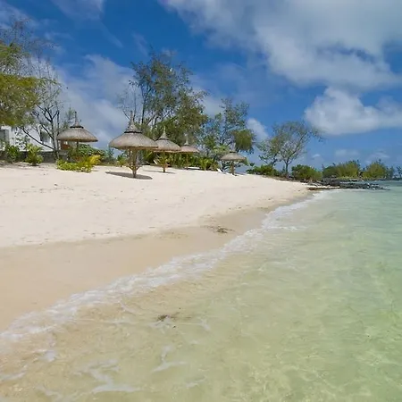 So Beach Villa In Situ Roches Noires Room photo